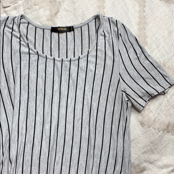 3/$30 Basic Grey T-shirt Black Vertical Stripes XS - Picture 2 of 3